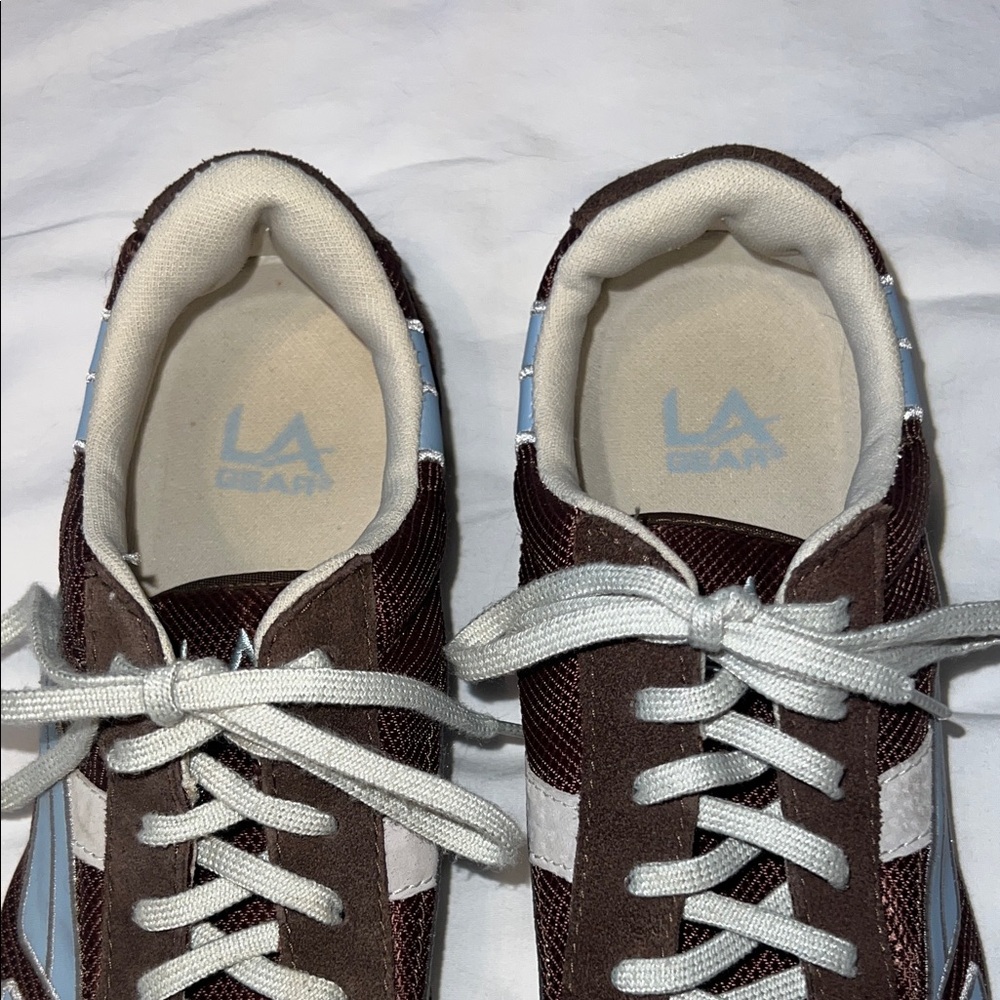 Women’s Vintage LA Gear Sneakers - Picture 6 of 9